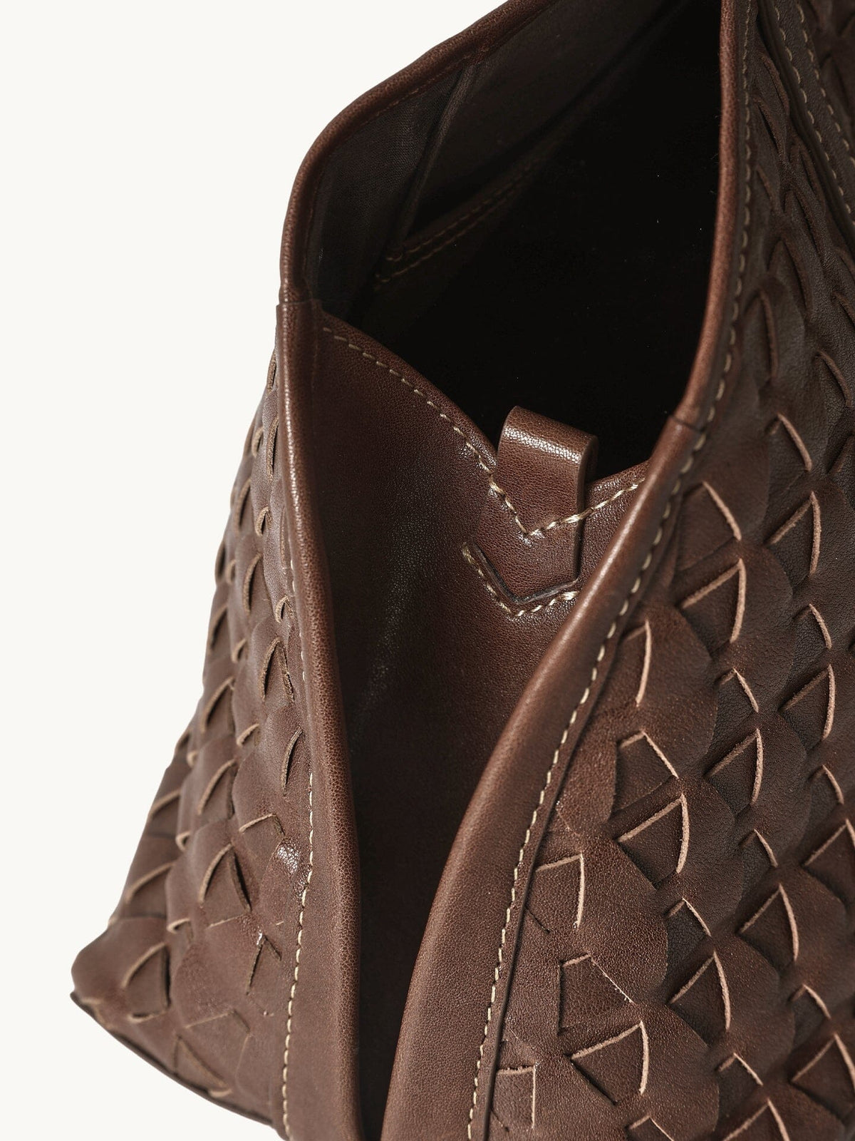 Lattice Shellseeker Bag